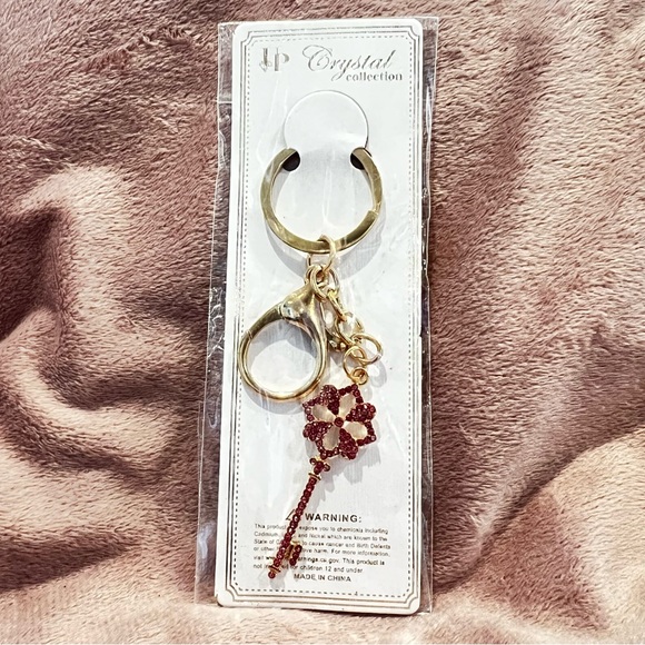 Rhinestone Key with Gold Accents Key Charm Keychain - Picture 8 of 9
